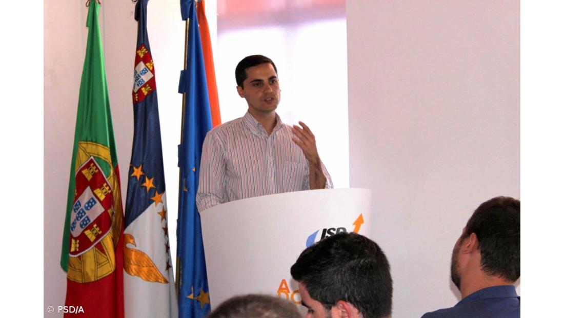 Flávio Soares crítica suspensão do programa “Escola Segura” nos Açores