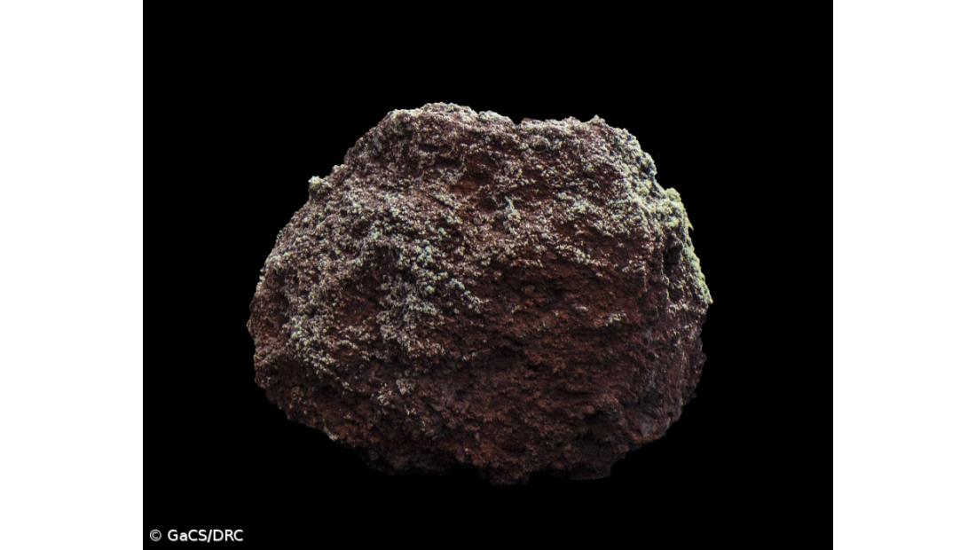 Museu dos Baleeiros apresenta "Variações do Silêncio", de Rita Morais