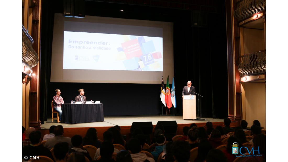 Câmara da Horta implementa Orçamento Participativo Jovem Escolar