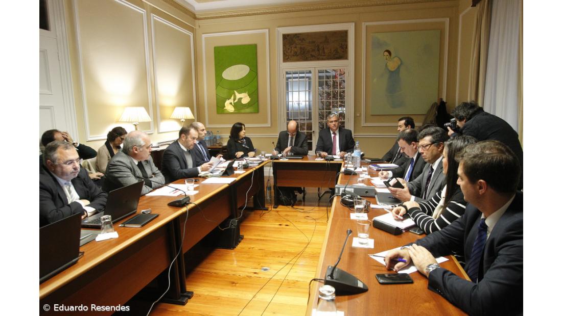 Conclusões de inquérito ao setor público açoriano aprovadas por maioria do PS