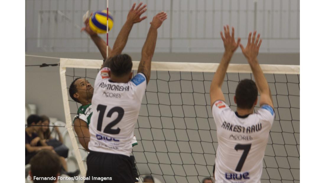 Jogos de voleibol sénior à porta fechada na I, II e III Divisão