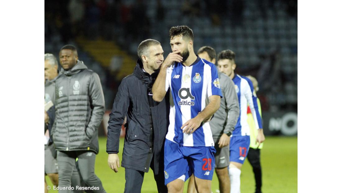 FC Porto vence em Portimão de forma tranquila e dá a vez ao Benfica