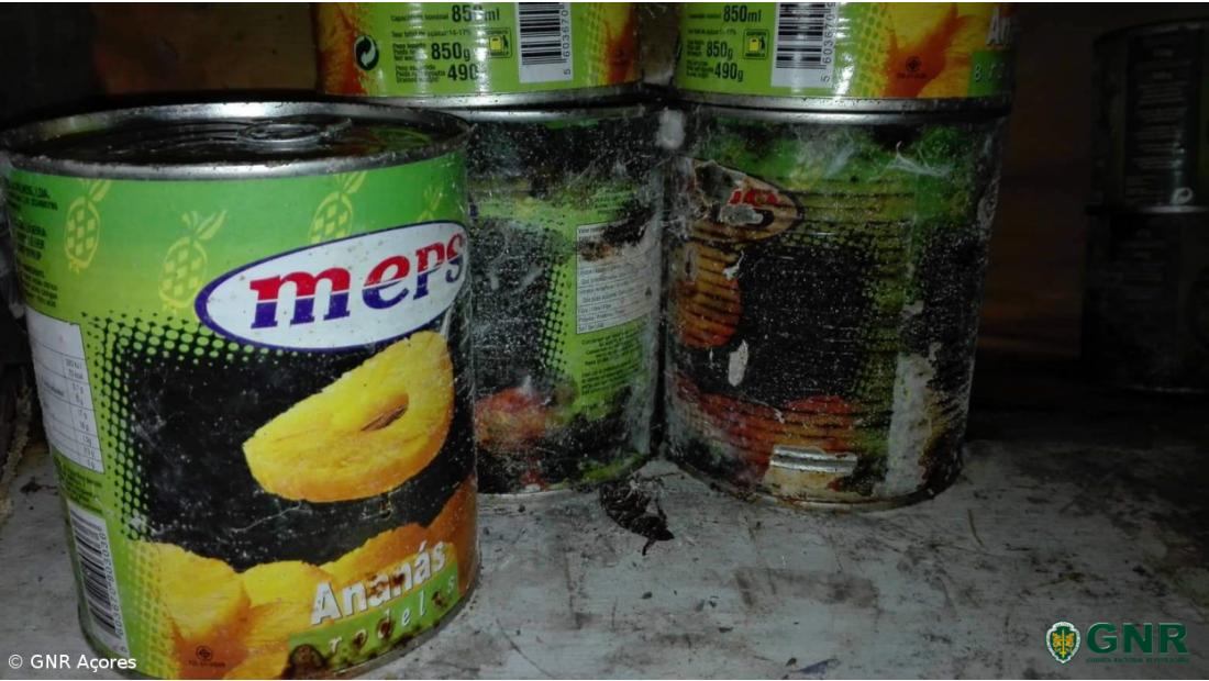Mulher detida no Corvo por vender bens alimentares fora do prazo – Imagem 4