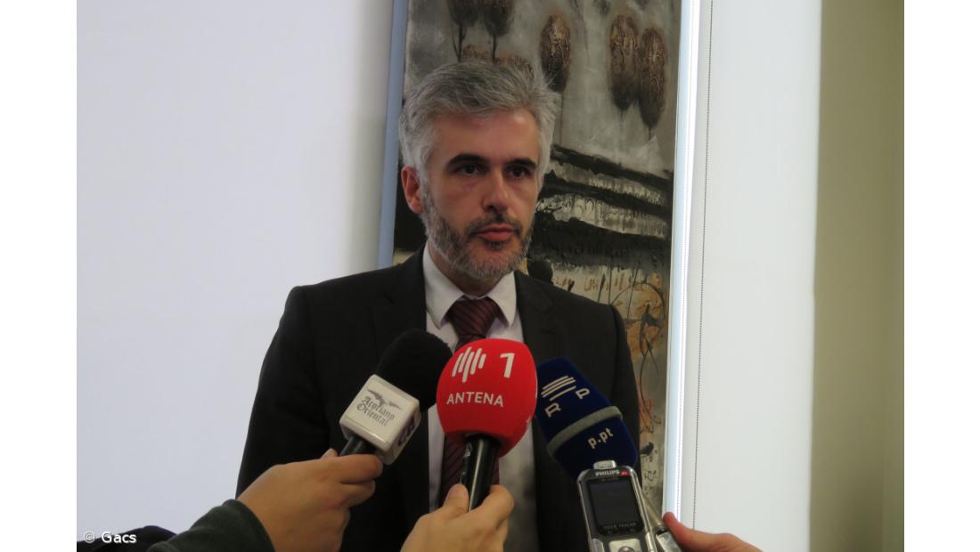 Açorianos estão a exigir ligações “para irem de férias”, diz Autoridade de Saúde