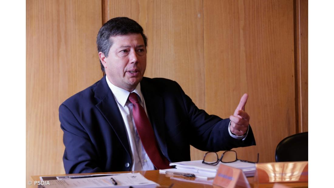 PSD/Açores diz que região não consegue convergir com UE e país