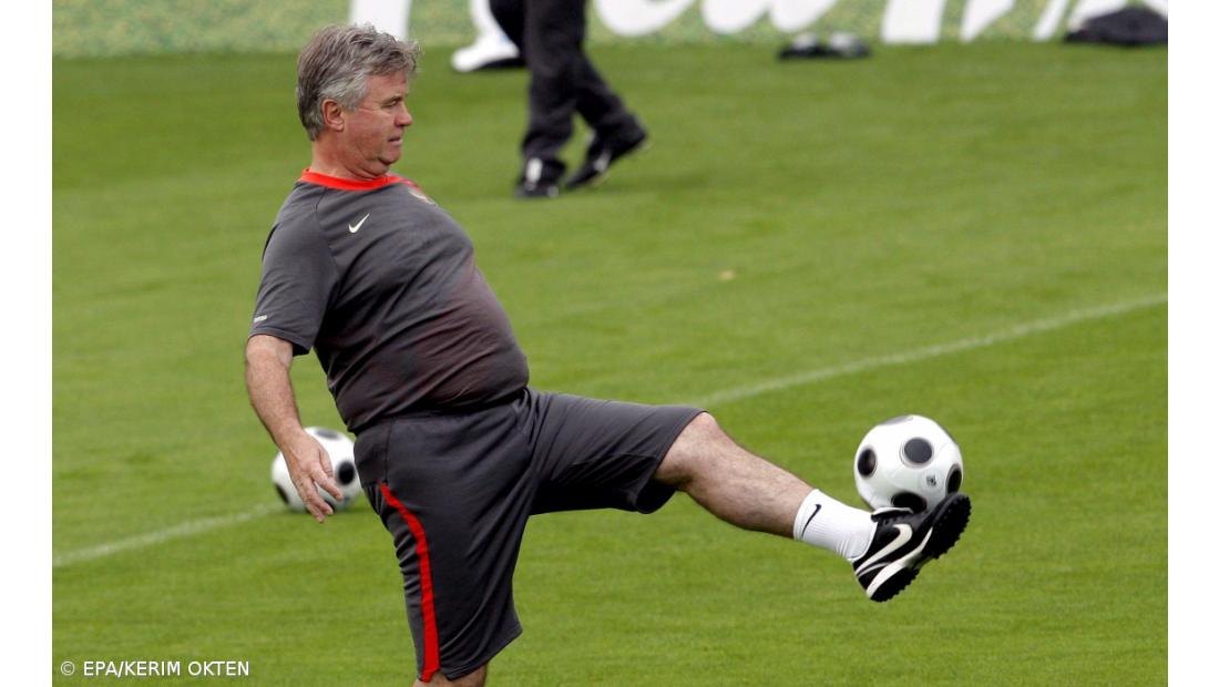 Guus Hiddink, o estrangeiro que levou "ideia nacional" à Rússia