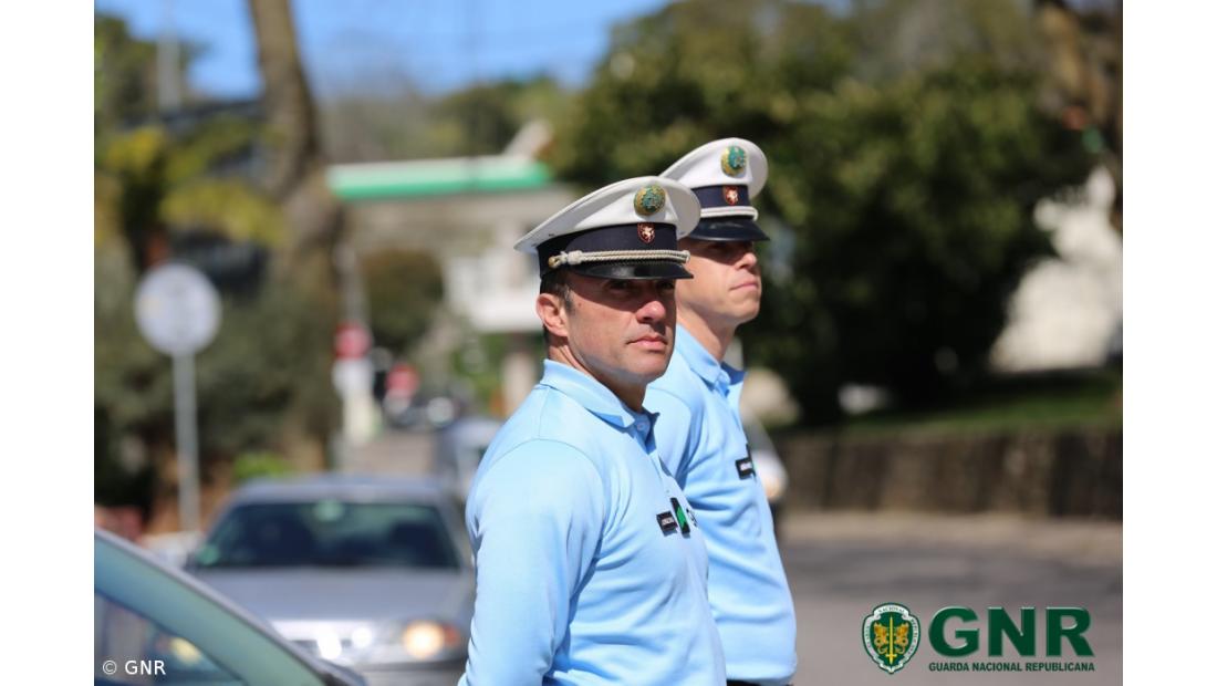 GNR regista num dia mais de 1.150 infrações na estrada e detém 113 pessoas em dois
