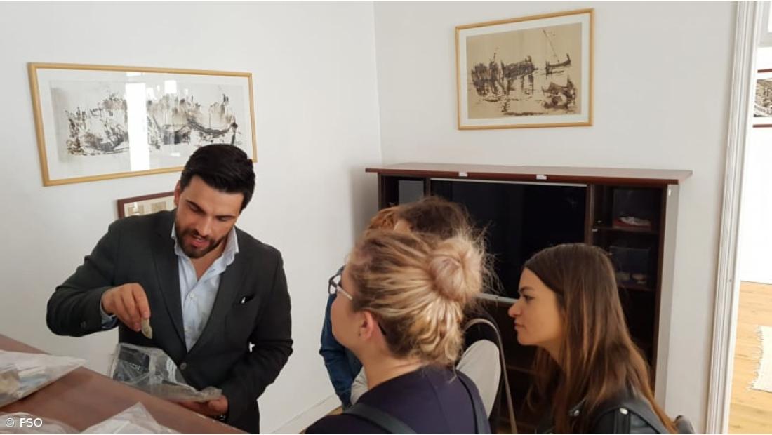 Alunas Erasmus visitam FSO e têm formação em desenho arqueológico  – Imagem 2