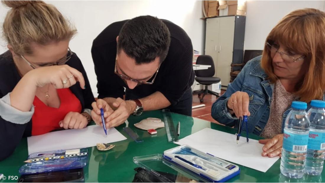 Alunas Erasmus visitam FSO e têm formação em desenho arqueológico  – Imagem 4