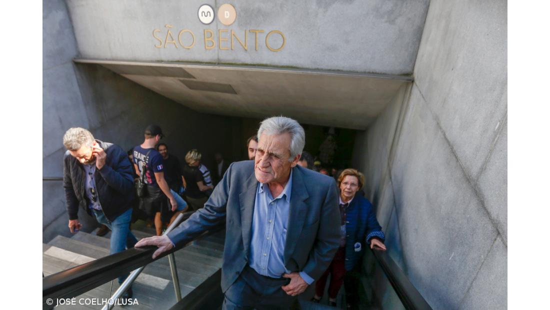 Jerónimo de Sousa afirma que "chantagem" do PS revelou convergência com a direita 