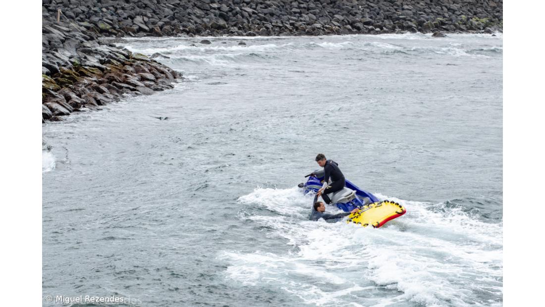 Surfistas de ondas grandes reuniram-se na Ribeira Grande para mega evento  – Imagem 5