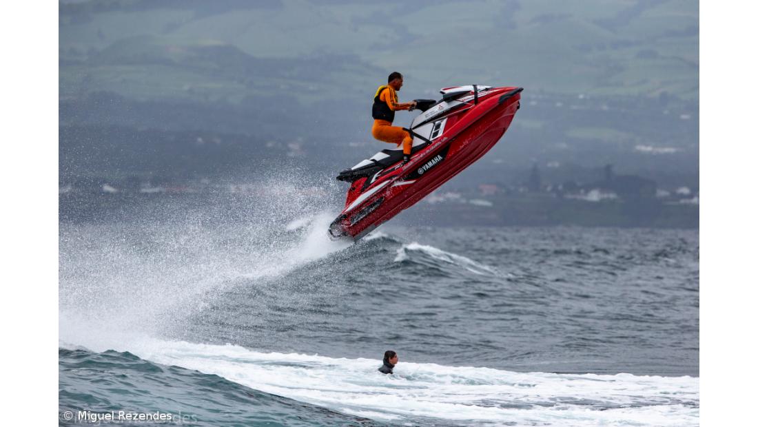 Surfistas de ondas grandes reuniram-se na Ribeira Grande para mega evento  – Imagem 2