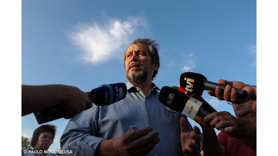 Quase cinco mil professores impedidos de progredir na carreira, diz Fenprof