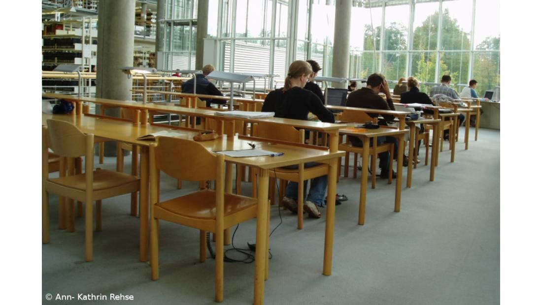 Estudantes dos Açores no continente abdicam de regressar à região