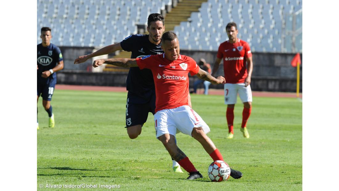 Santa Clara empresta Patrick Vieira ao Coritiba do Brasil