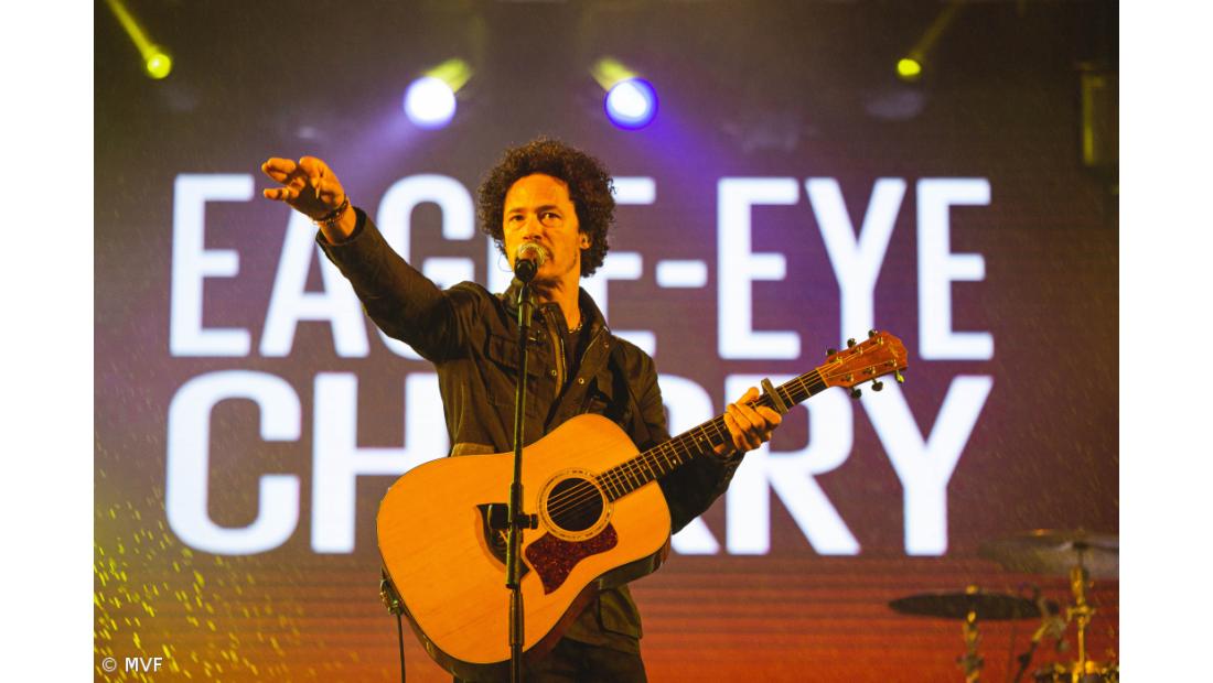 Eagle-Eye Cherry e ProfJam com concertos molhados no último dia do MVF – Imagem 2