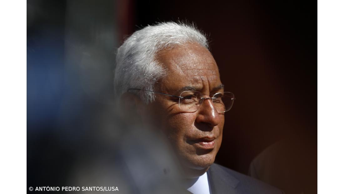 Costa afirma-se apreensivo com passagem do furacão Lourenzo 