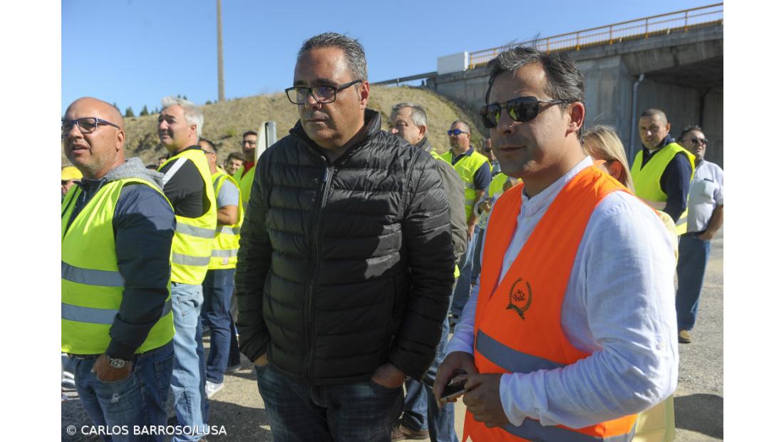 Trabalhadores a funcionar a 100% mas só oito horas