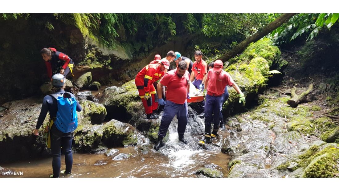 Resgate de turista na Ribeira dos Caldeirões – Imagem 2
