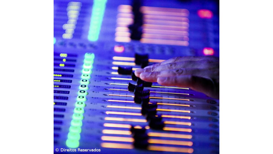 Teatro Micaelense assinala aniversário da reabertura com visita guiada