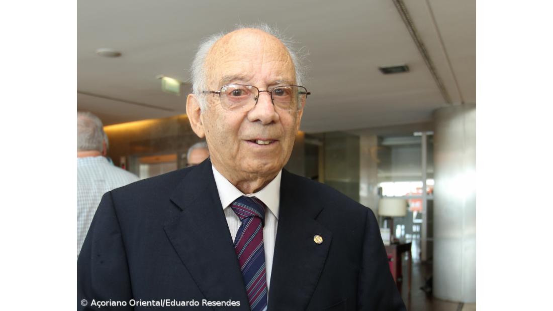 Faleceu Gustavo Moura