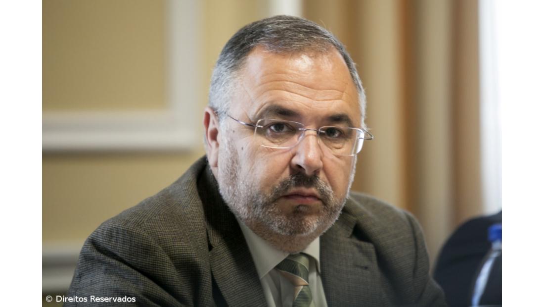 PS/Açores diz que líder do PSD regional desconhece operação da SATA interilhas