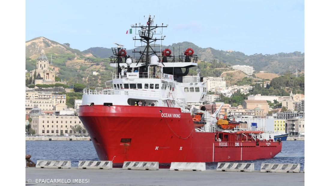 Navio Ocean Viking resgata 247 migrantes em três dias no Mediterrâneo