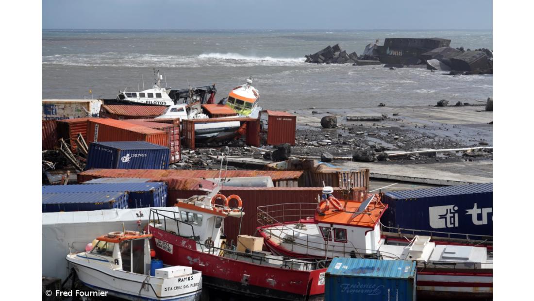 Fotogaleria danos no Porto das Lajes das Flores – Imagem 5