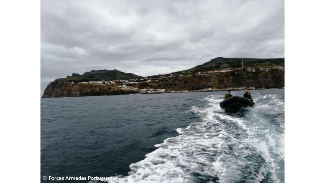 Forças Armadas iniciaram trabalhos de sondagem da aproximação ao porto das Lajes das Flores – Imagem 6