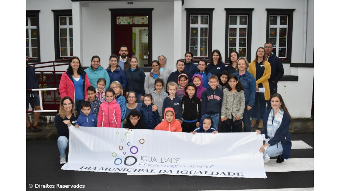 Crianças do Faial da Terra caminham em nome da Igualdade – Imagem 2