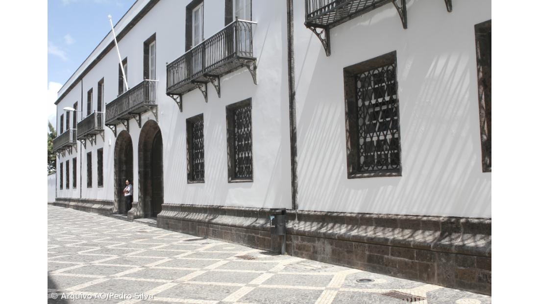 Pedida condenação das câmaras de Ponta Delgada e da Lagoa 