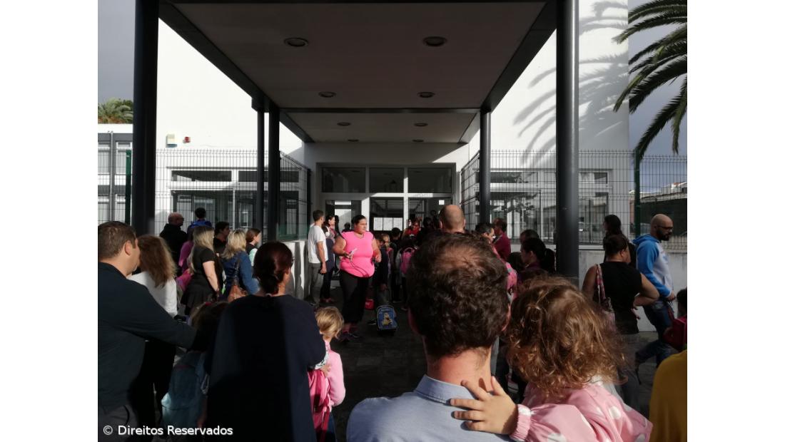 Pais preocupados com falta de auxiliares nas escolas 