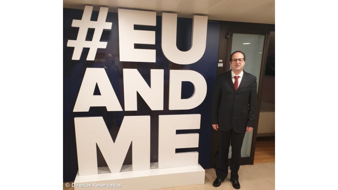 Professores açorianos apresentam queixa à Comissão Europeia