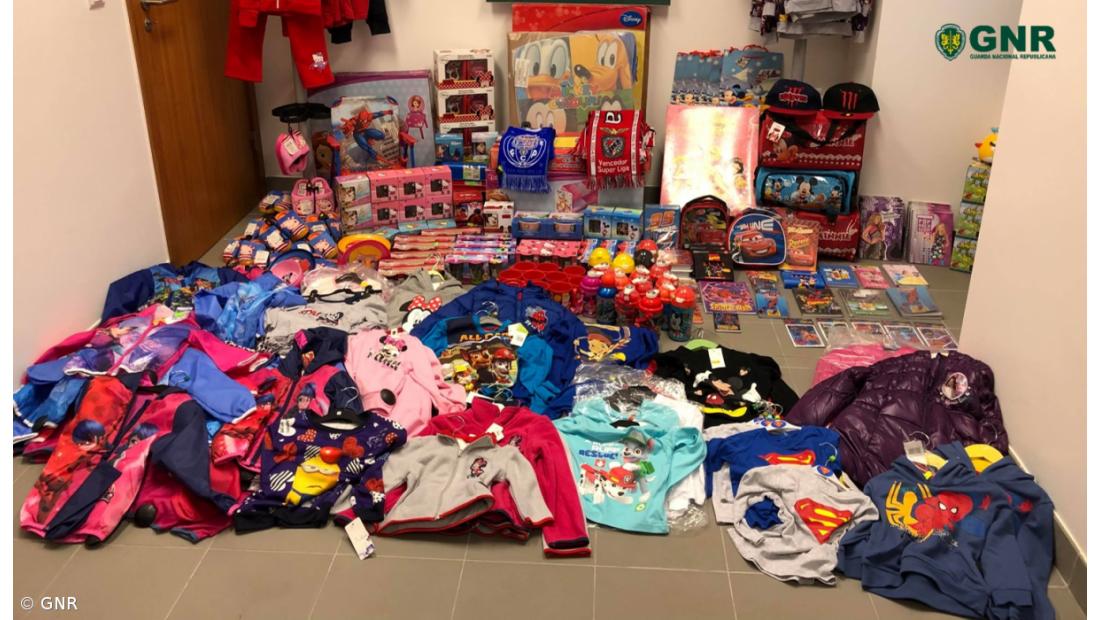 Apreensão de 306 artigos contrafeitos nas Flores