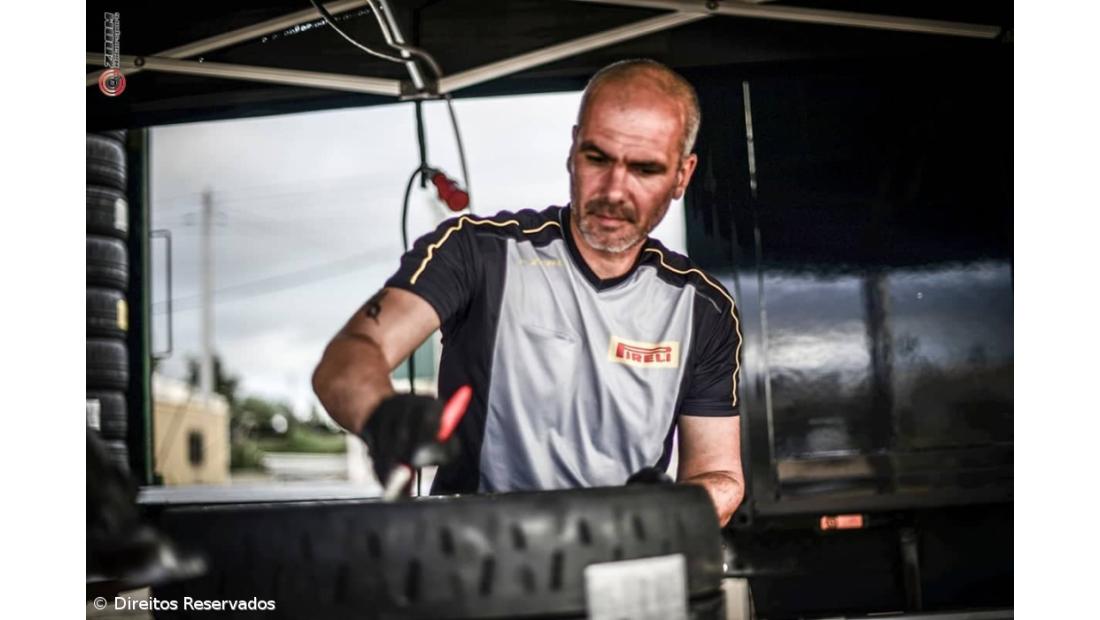 Açoriano ‘calça’ os carros de várias corridas internacionais  – Imagem 1