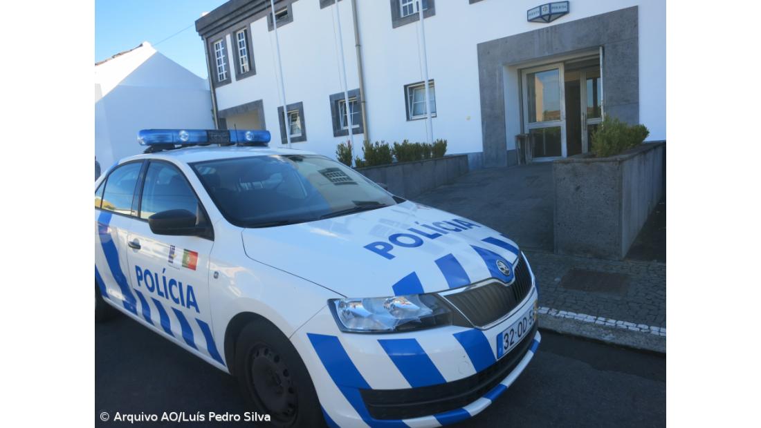 Detidos dois homens por tráfico de estupefacientes na Lagoa