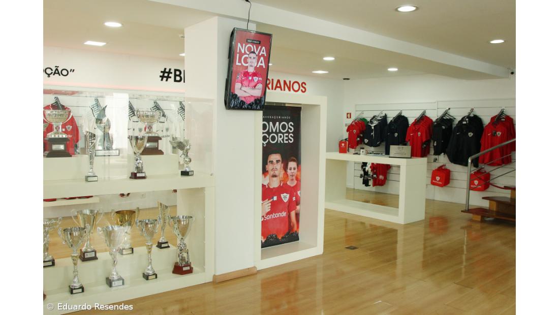 Loja do Santa Clara colocou o clube no centro de Ponta Delgada – Imagem 3