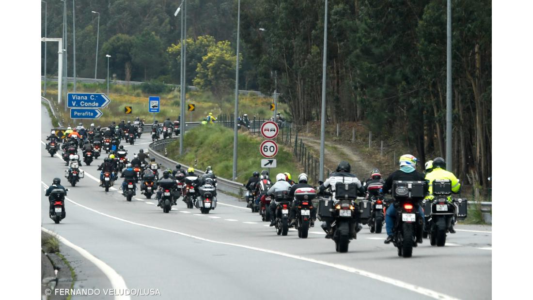 Cortejo fúnebre acompanhado por uma centena de ‘motards’ – Imagem 3