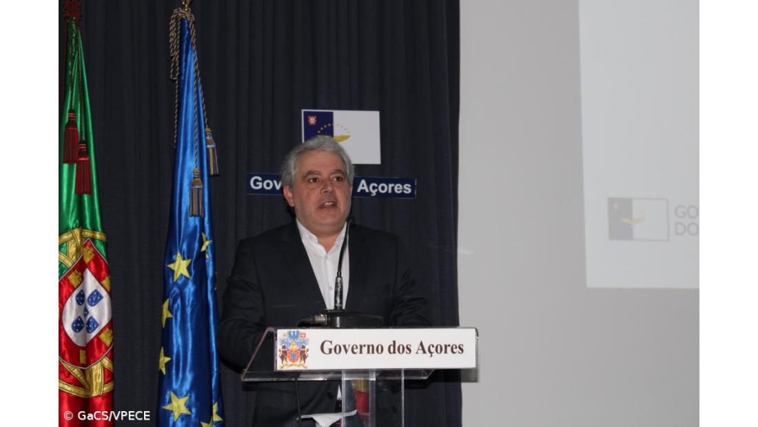 Mais 827 jovens açorianos integraram este mês o mercado de trabalho ao abrigo dos programas Estagiar L e T