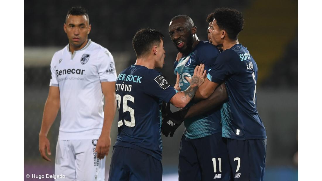 PSP identificou várias pessoas suspeitas de entoarem cânticos racista a Marega