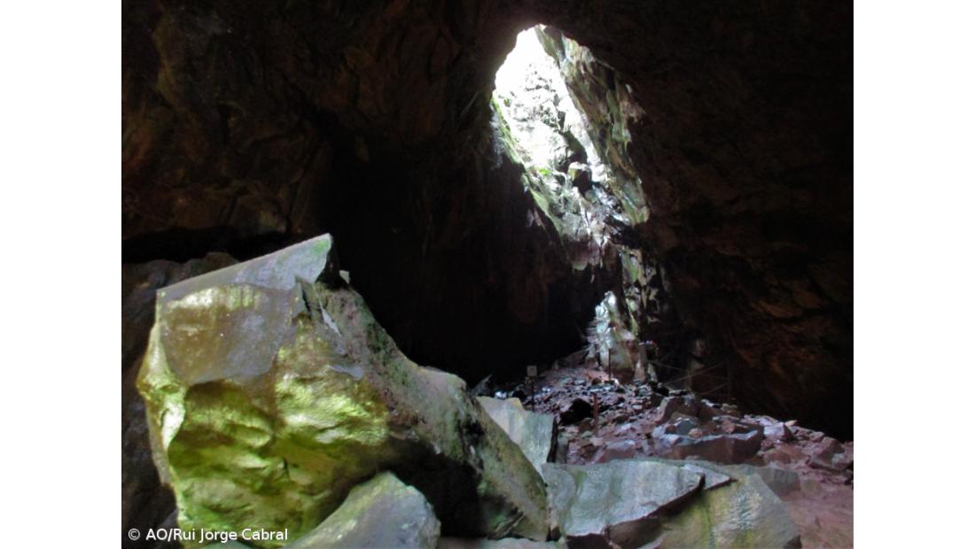 Maior abóbada vulcânica da Europa com recorde de visitas – Imagem 5