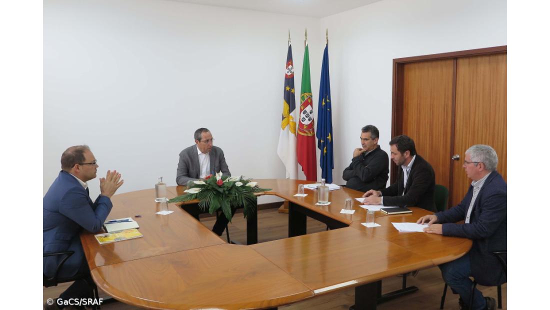 Governo dos Açores vai rever lei que regula apicultura na região