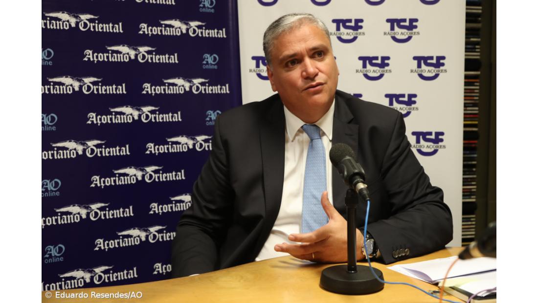 Vasco Cordeiro em contacto com líderes da oposição