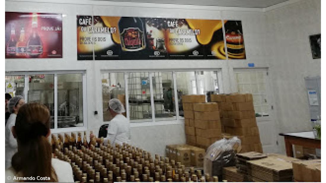 Fábrica de Licores Mulher de Capote – Imagem 5