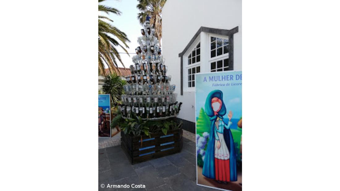 Fábrica de Licores Mulher de Capote – Imagem 4