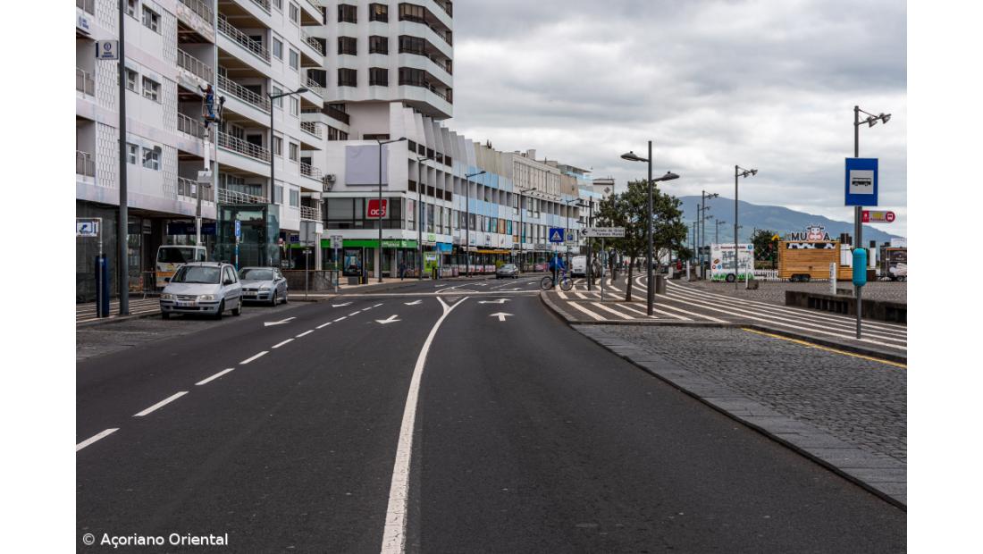 Ponta Delgada em serviços mínimos e com lojistas apreensivos