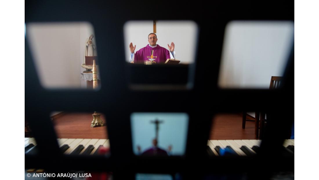 Quando a missa e as palavras de conforto chegam pelas redes sociais – Imagem 3