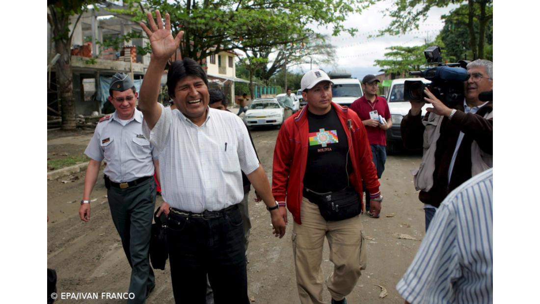 Evo Morales anuncia o fim do analfabetismo na Bolívia