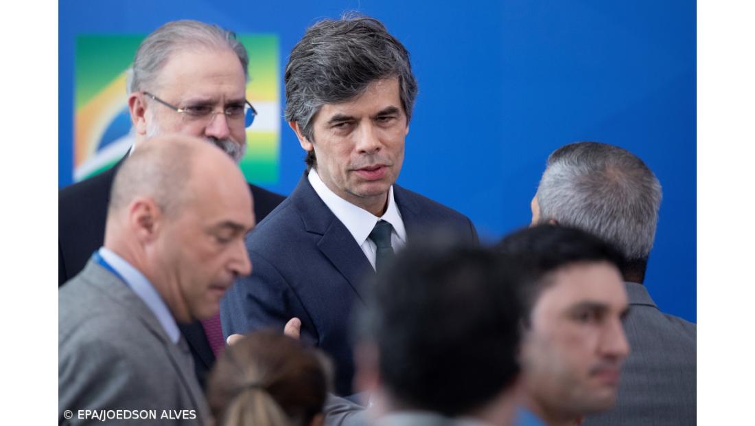 Brasil com 2.462 mortes e 38.654 casos confirmados