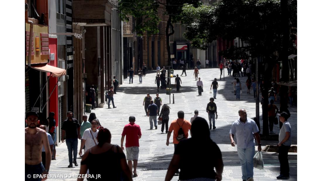 Brasil regista 1.274 mortos e 52.160 casos nas últimas 24 horas